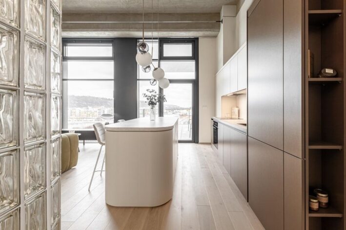 Luxfery v hlavní roli - interiér bytu | Záhorovská Architekt